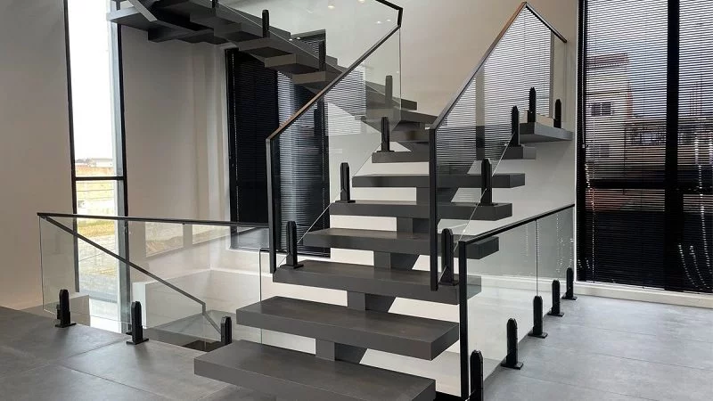 نکات مهم در انتخاب هندریل شیشه‌ای اسپیگات