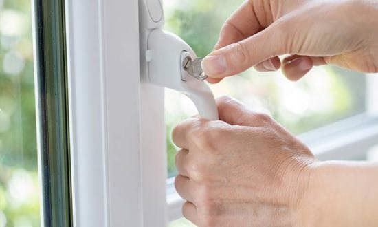 تعویض مغزی قفل درب دوجداره چیست و چرا مهم است؟