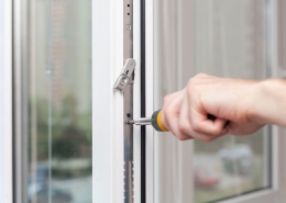 رگلاژ پنجره دوجداره