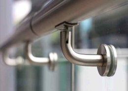 مشکلات رایج در نصب هندریل و راه‌ های پیشگیری از آن‌ها