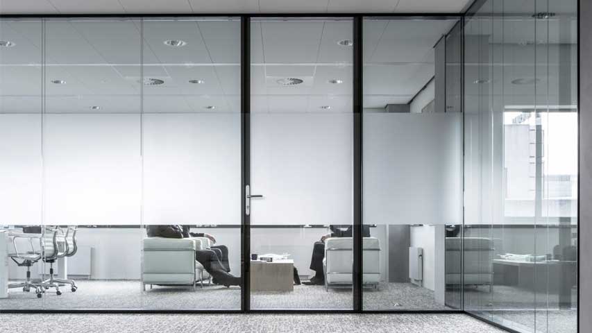 شیشه اسپندرال در نمای کرتین وال